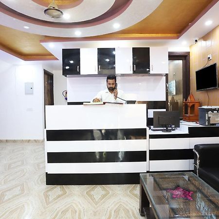 Hotel Oyo Flagship 42619 Diamond Key Delhi Zewnętrze zdjęcie